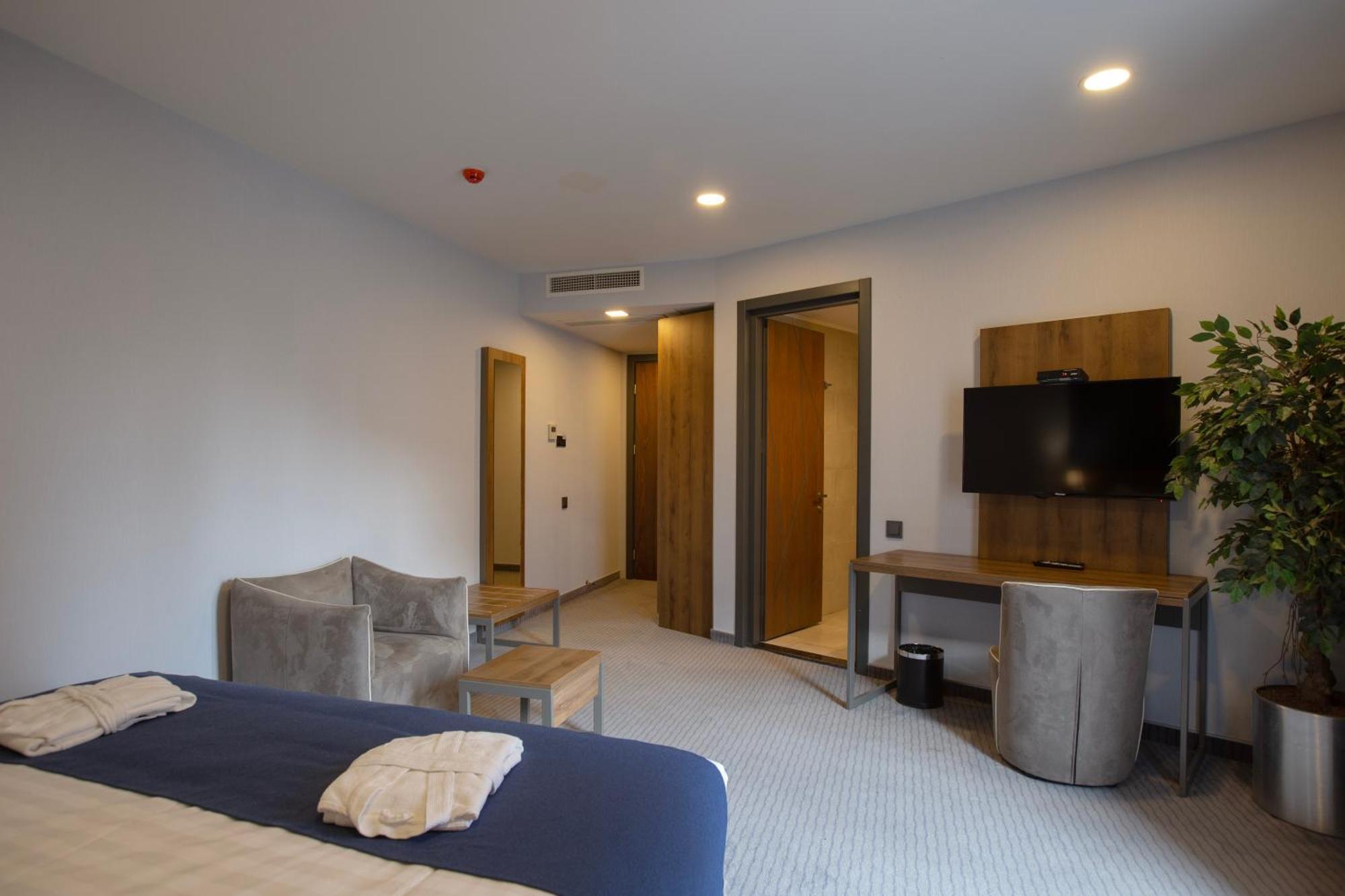 Avenue Hotel ティビリシ エクステリア 写真