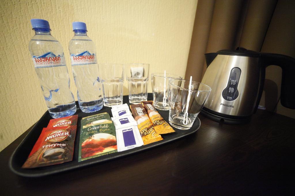 Avenue Hotel ティビリシ エクステリア 写真